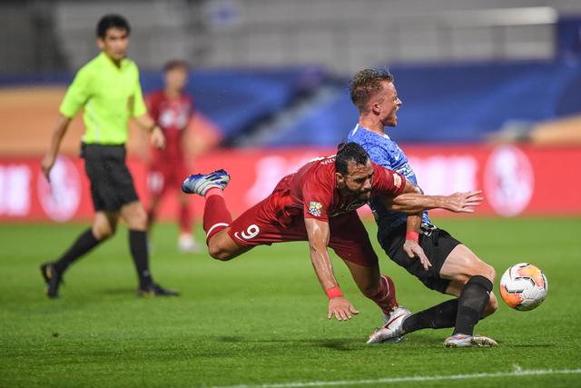 巴萨与曼城就罗德里转会谈判进行中，报价仍需调整